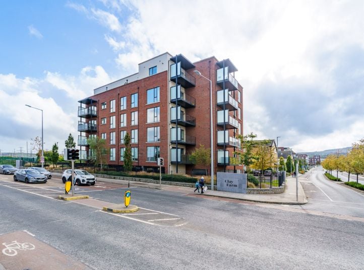 Apt. 12 Larkfield Hall, Larkfield Place, Leopardstown, D18 NYW0