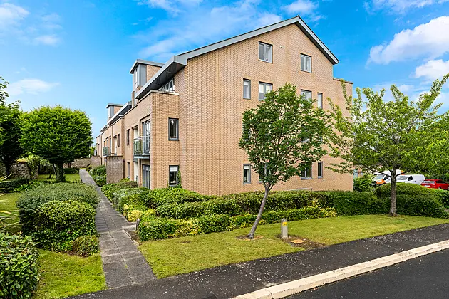 Apt. 25 Carmanhall Court, Burton Hall Road, Sandyford, D18 DX29