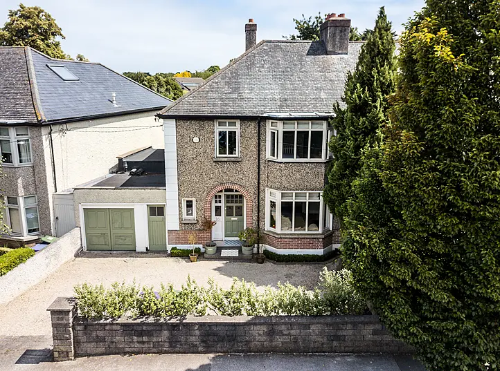 16 Newtownpark Avenue, Blackrock, Co. Dublin