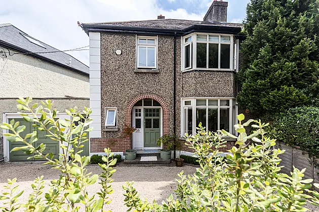 16 Newtownpark Avenue, Blackrock, Co. Dublin