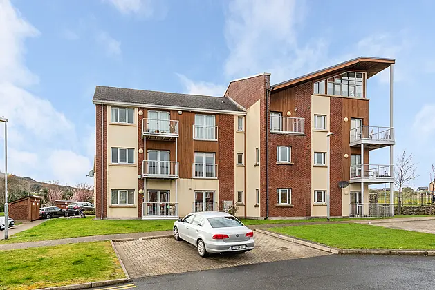 17 Grianan Fidh, Aikens Village, Sandyford, Dublin 18