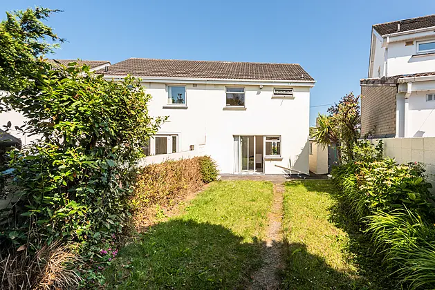 6 Llewellyn Close, Rathfarnham, Dublin 16