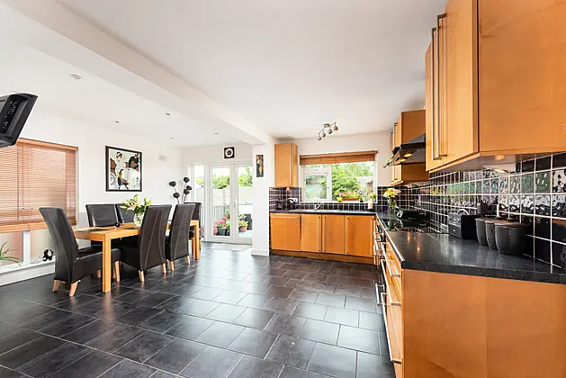 207 Barton Road East, Dundrum, Dublin 14