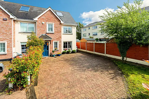 10 Peyton Court, Stoney Lane, Rathcoole, Co. Dublin