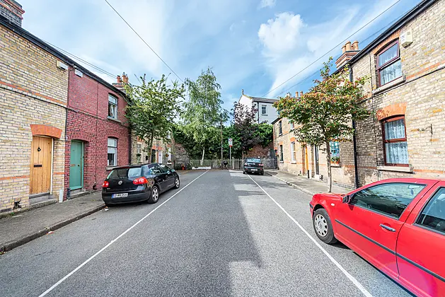 2 Warrenmount Place, Dublin 8, D08 X2K2