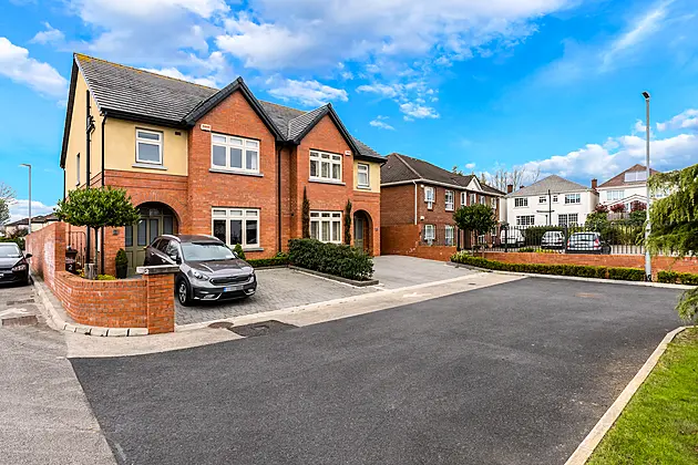 1 Brookwood, Castleknock, D15 X863