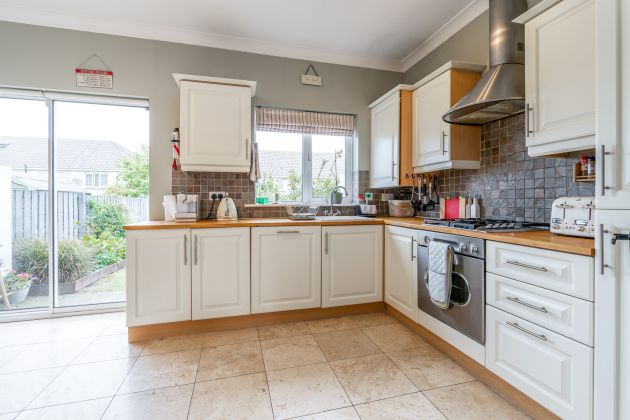 37 Beechdale Place, Ballycullen, D24 X226