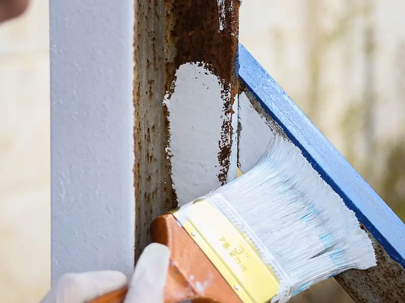 Paint Like a Pro: How to Save Rusty Railings & Gates