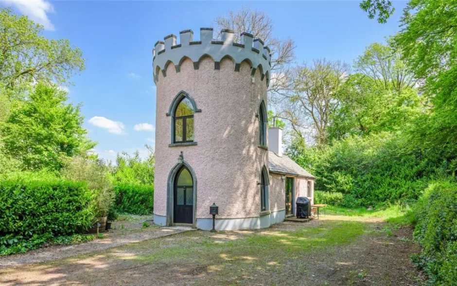 The Gate Lodge at Waterloo House