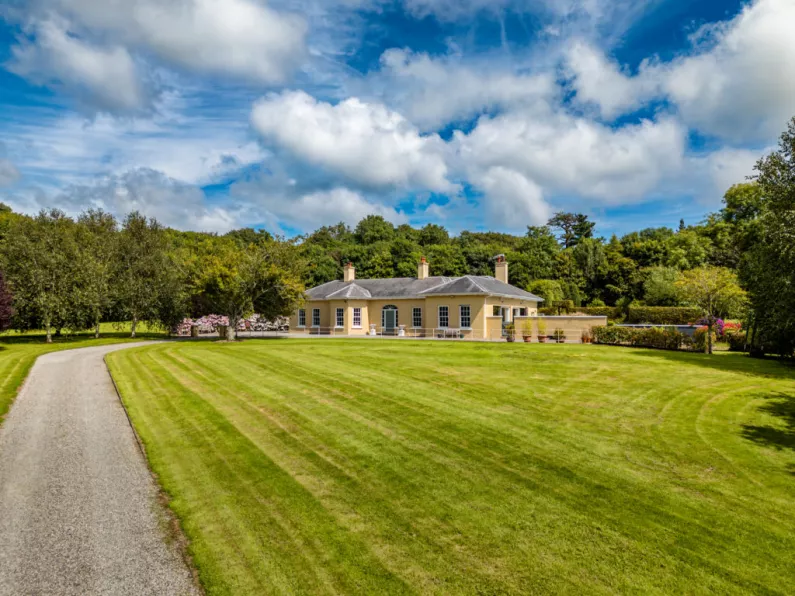 Georgian vibes to the spectacular Woodview House