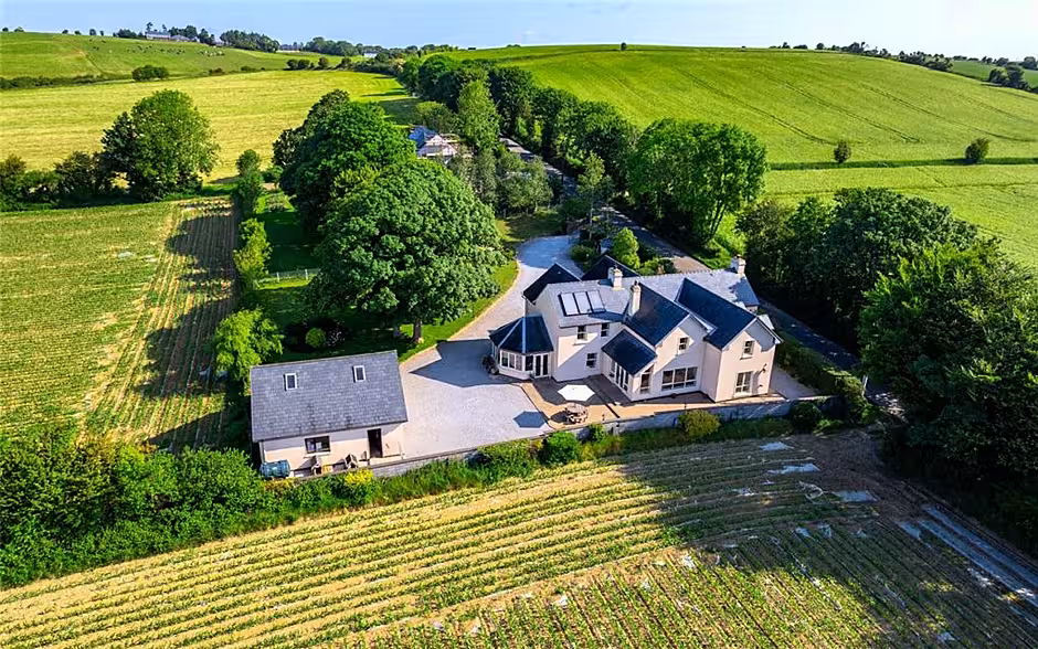 An aerial view of the rear of Lisnacrilla House