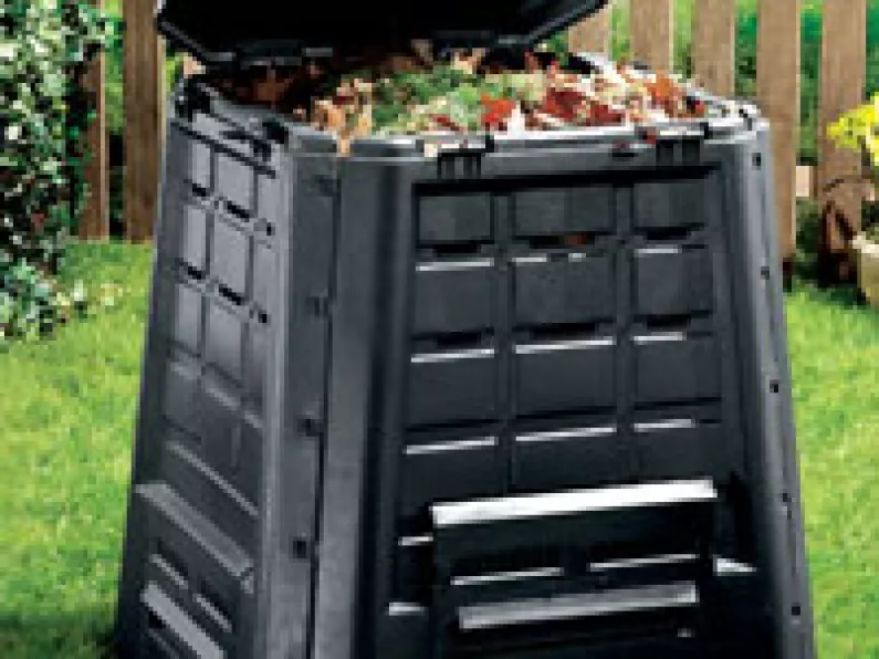 Turn your garden &amp; kitchen waste into compost!