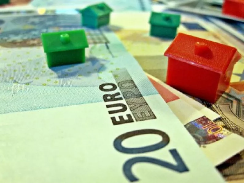Lending to households falls