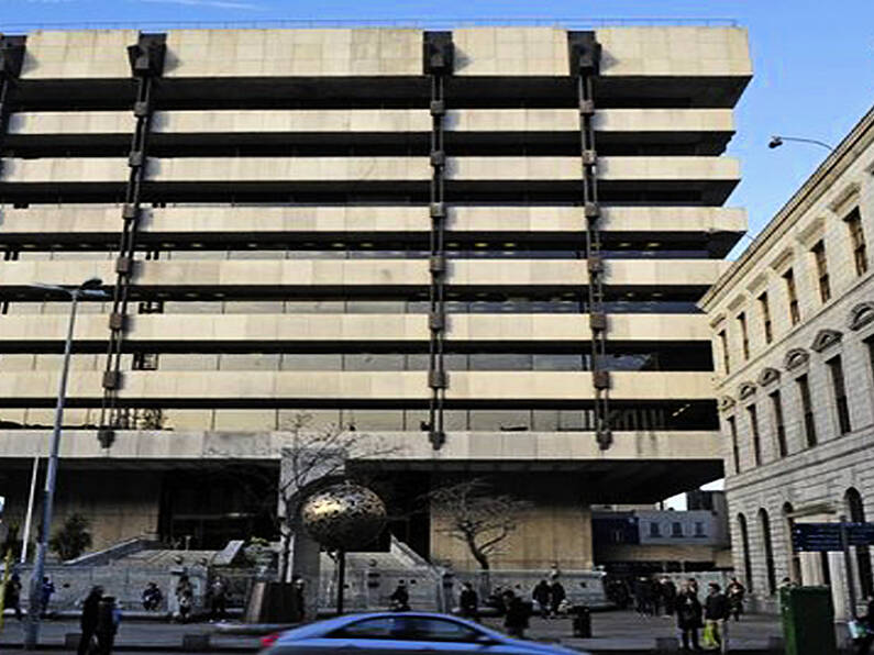 Banks warned to cut rates or face a government cap