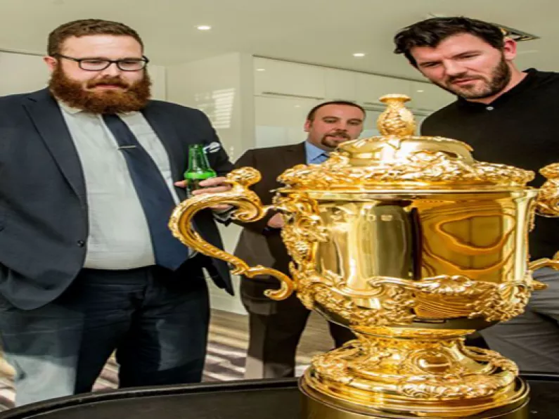 Renters get huge surprise when they're greeted by Shane Horgan and the Rugby World Cup