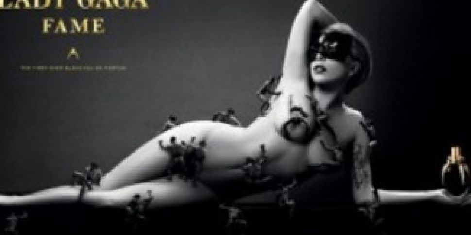 Lady Gaga goes nude for perfum...