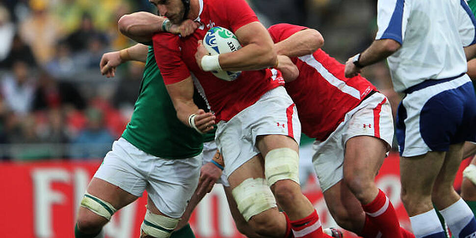 Welsh lock Charteris to miss S...