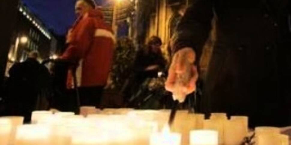 Candlelight vigil held for Jil...