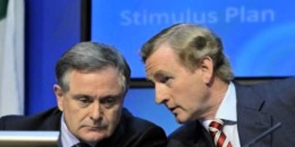 Taoiseach defends public secto...