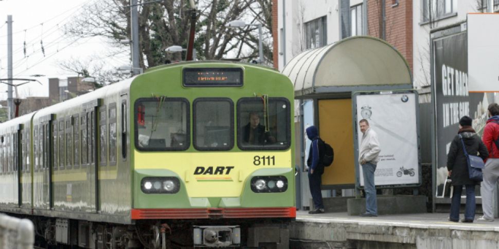 Weather disrupts train & D...