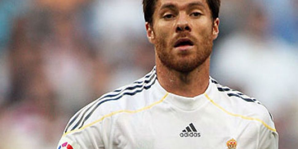Xabi Alonso signs new Real Mad...