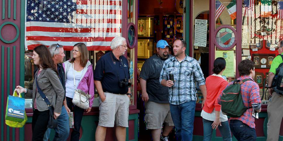 Tourists still flocking to Ire...