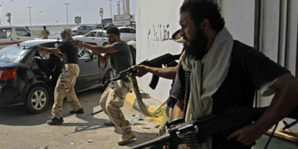 200 gunmen surround Libyan For...
