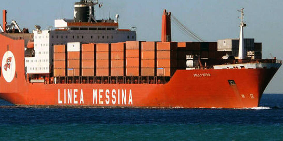 Ship ploughs into control towe...