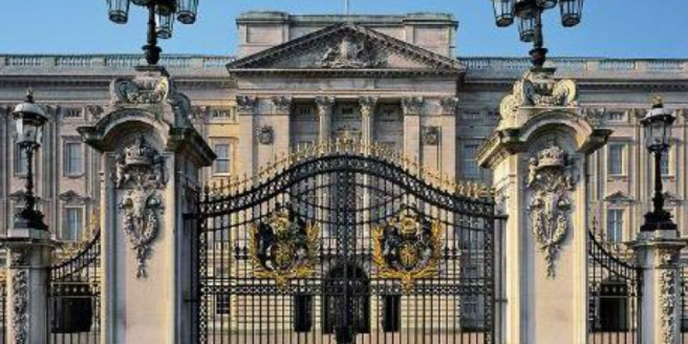 Buckingham Palace issues denia...