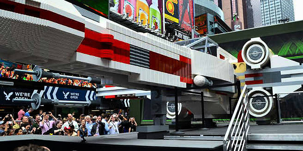 [Video] World’s largest Lego m...