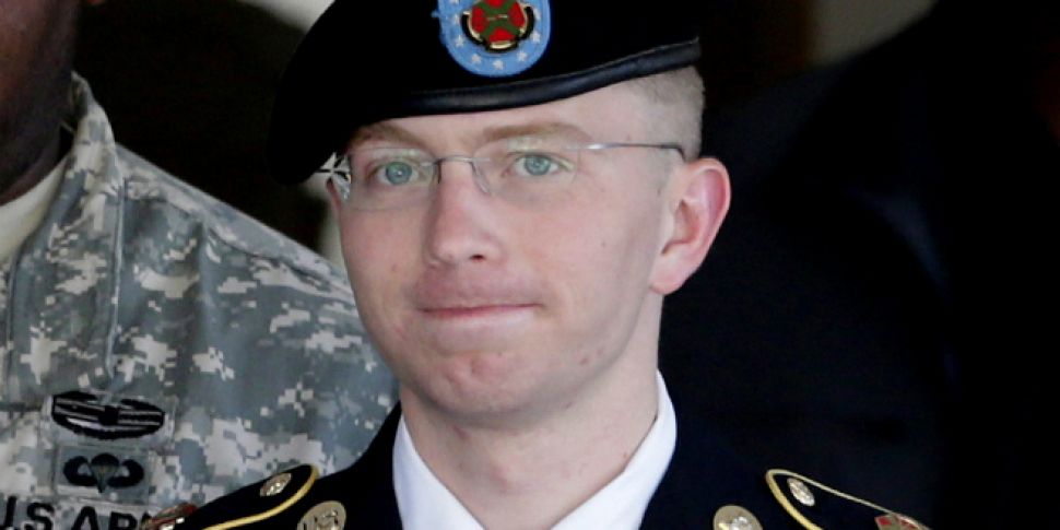 Wikileaks soldier appears in c...