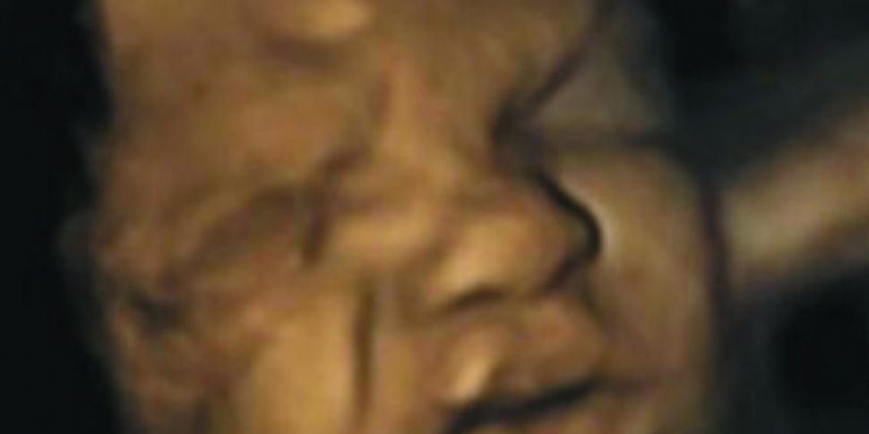 Unborn babies pull faces in th...