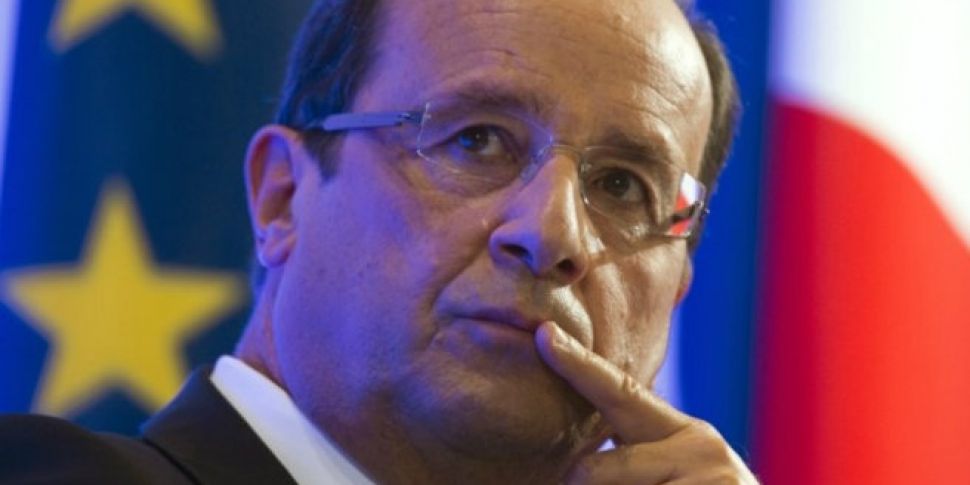 Hollande announces Eurozone fi...