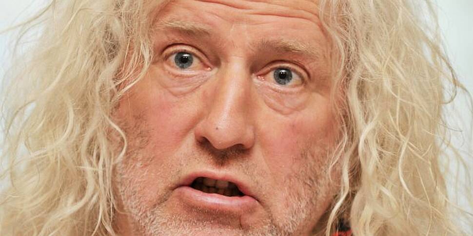 Mick Wallace moves to set up i...