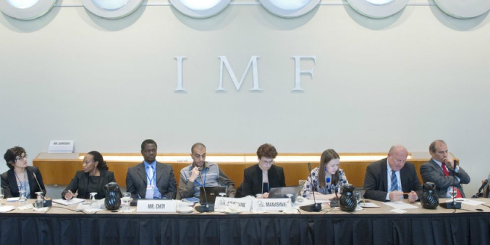 IMF says govenrment should cut...