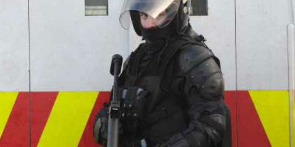 Eight PSNI officers attacked i...