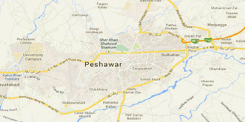 52 dead in Pakistan suicide bo...