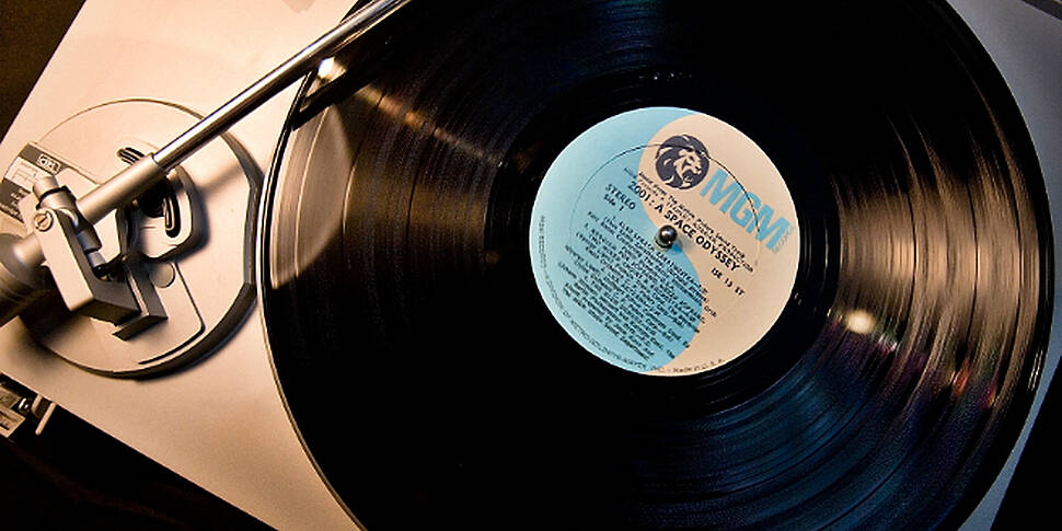 Vinyl sales reach ten-year hig...