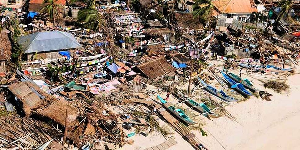 Typhoon relief: 100 tonnes aid...