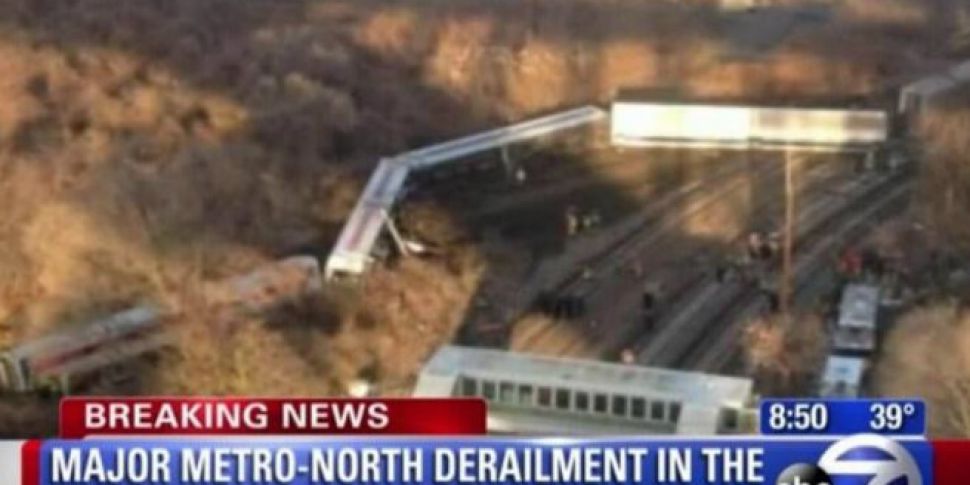 Passenger trains derails in th...