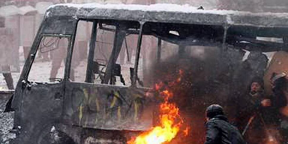 Ukraine: 2 people reportedly s...