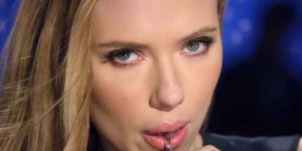 VIDEO: Scarlett Johansson&...