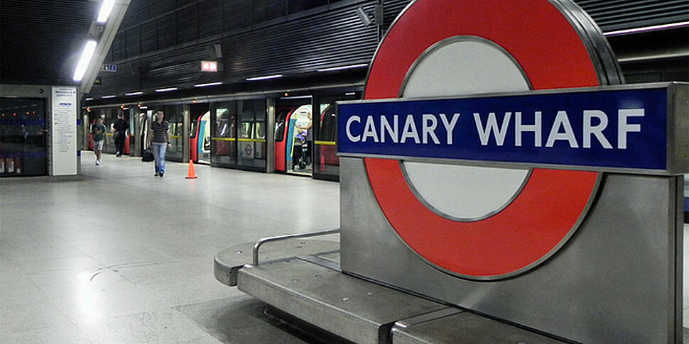 London ticket barrier gets fam...