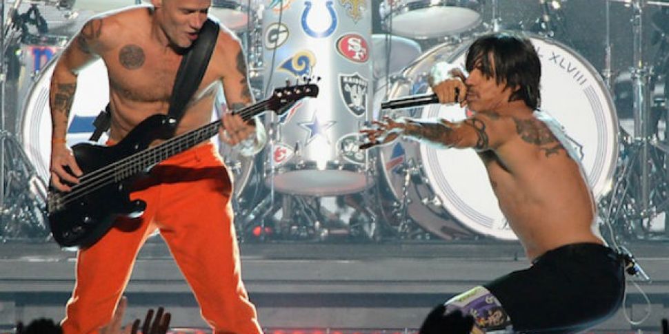 Red Hot Chili Peppers postpone...