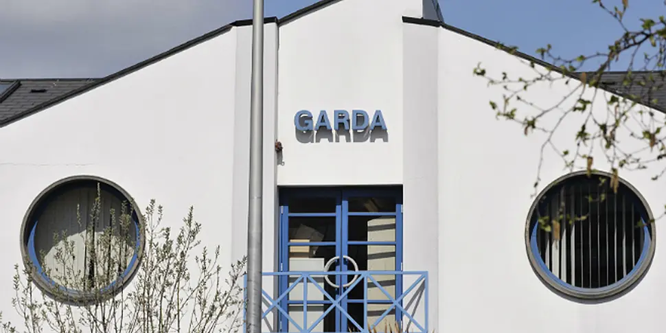 Gardaí release 3 questioned ov...