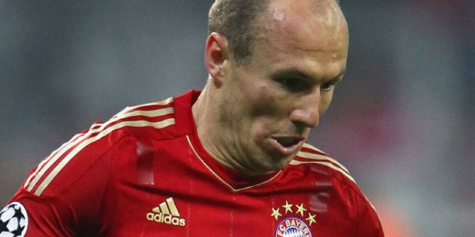 VIDEO: Arjen Robben has a dig...