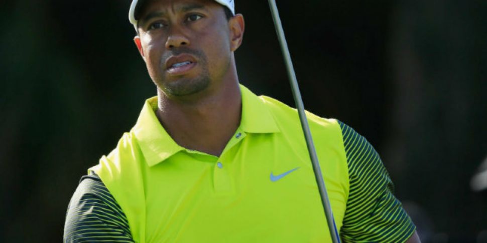 VINE: Tiger Woods drive ends u...