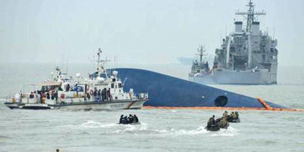 Ferry disaster: hopes of findi...