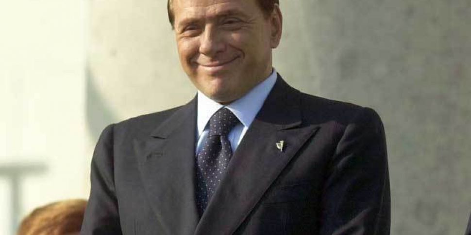 Silvio Berlusconi heckled as h...