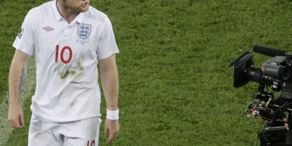 Rooney hits back at the Britis...